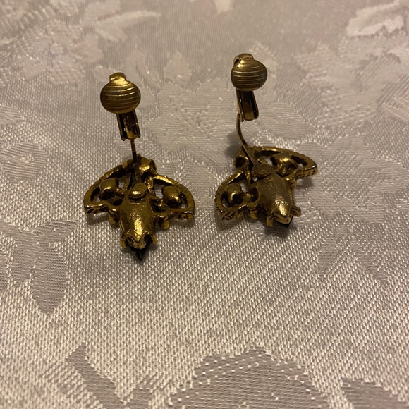 REDUCED Vintage gold/black stone clip earrings, Art Deco excellent condition - Picture 6 of 7